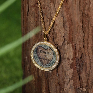 Colar Personalizado com Memória da Praia e da Floresta em Ouro