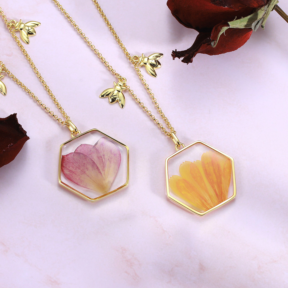 Colar de família com hexágono de flor de nascimento personalizado