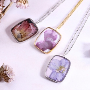 Birth Flower Necklace 
